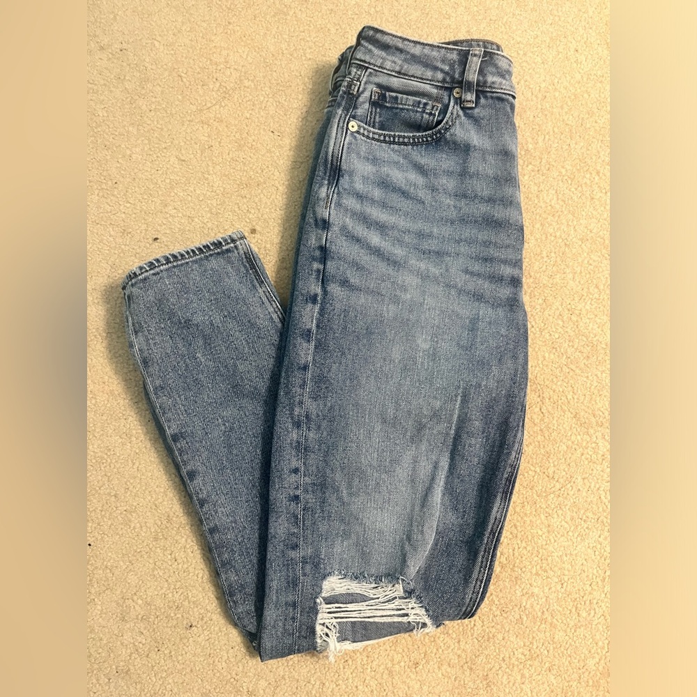 American Eagle Outfitters Ripped Mom Jeans, Size 4